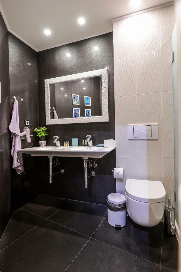 Champs-Elysees Sofia 2-Bdr, 2-Bthr Tsar Simeon Suite By Flat Mаnager Ngoại thất bức ảnh